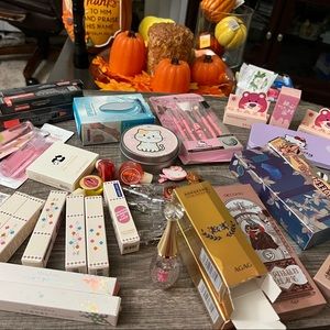 Make up kit.  15 ITEMS!!!! Last 2 package all mix up!!!